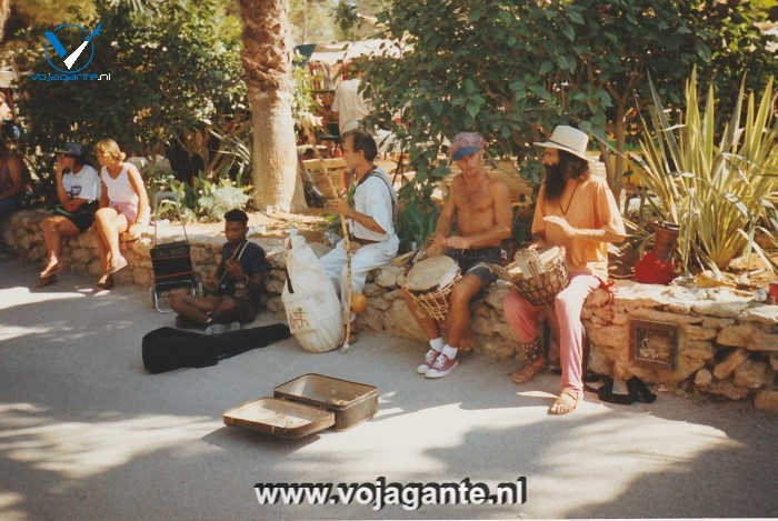 Ibiza- Hippies op de hippiemarkt van Es Canar