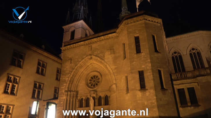Kathedraal van Luxemburg bij avond Kathedraal van Luxemburg bij avond