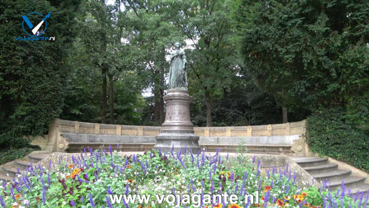 Monument Princes Amalia in het stadspark van Luxemburg Stad Monument Princes Amalia in het stadspark van Luxemburg Stad