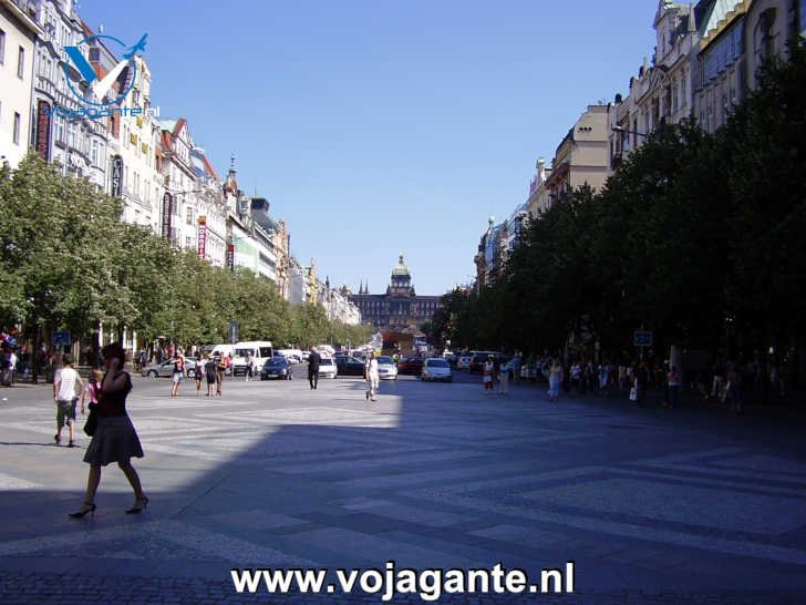 Bezienswaardigheden Praag: Wenceslausplein Bezienswaardigheden Praag: Wenceslausplein