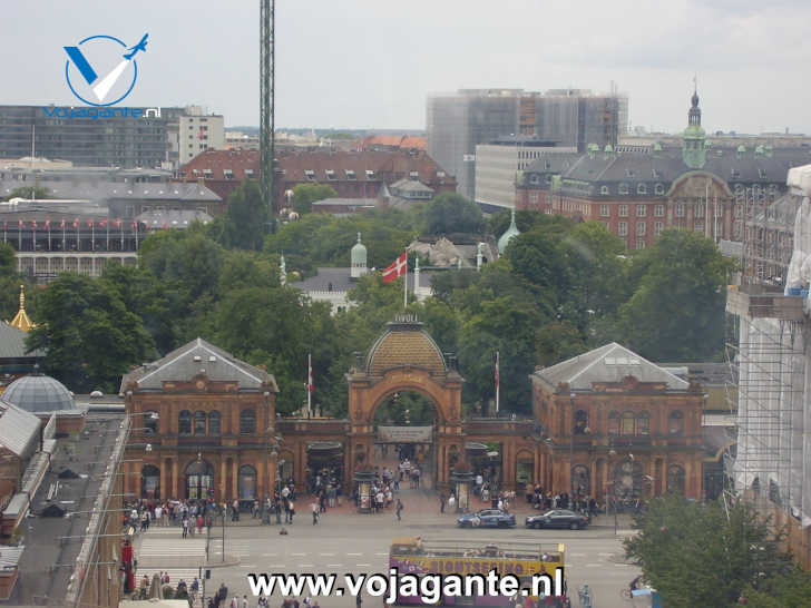 Ingang en overzicht pretpark Tivoli Kopenhagen Ingang en overzicht pretpark Tivoli Kopenhagen