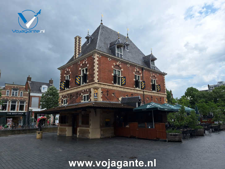Bezienswaardigheden Leeuwarden: De Waag Bezienswaardigheden Leeuwarden: De Waag