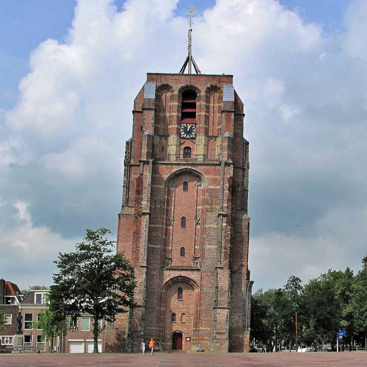 Oldehove: De scheve toren van Leeuwarden Oldehove: De scheve toren van Leeuwarden